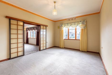 Photo of property in 12 Gertrude Street, Dannevirke, 4930