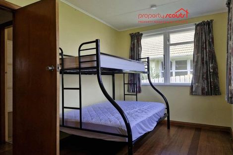 Photo of property in 42 Banks Street, Marfell, New Plymouth, 4310