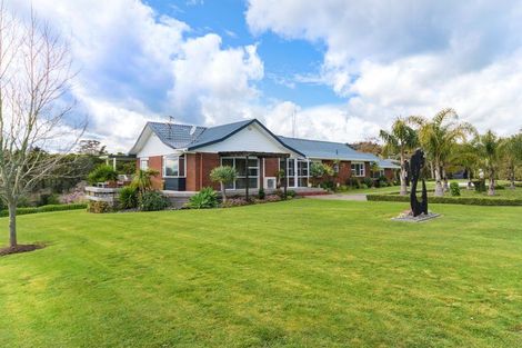 Photo of property in 140 Kaipara Road, Papakura, 2582