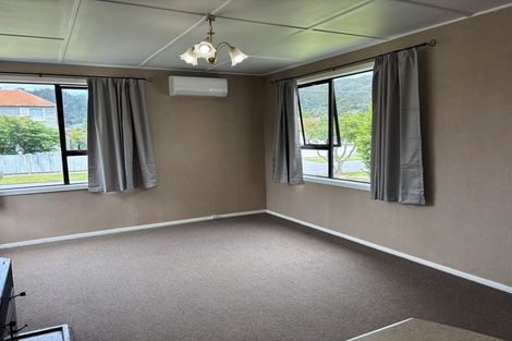 Photo of property in 49 Molesworth Street, Taita, Lower Hutt, 5011