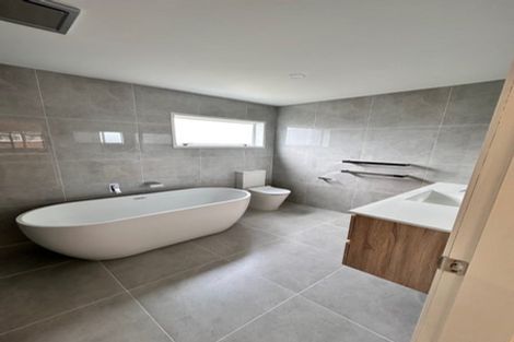 Photo of property in 20 Tiverton Crescent, Whalers Gate, New Plymouth, 4310