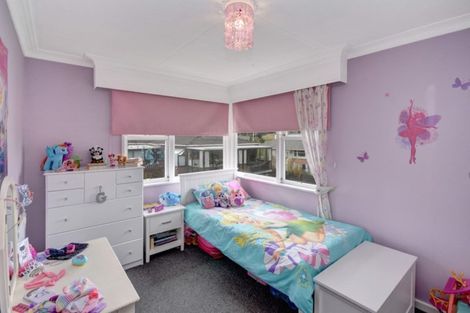 Photo of property in 39 Waldron Crescent, Green Island, Dunedin, 9018