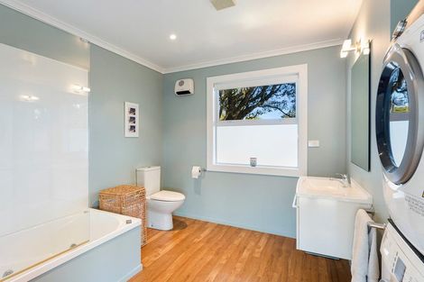 Photo of property in 50 Moana Street, Otaki Beach, Otaki, 5512