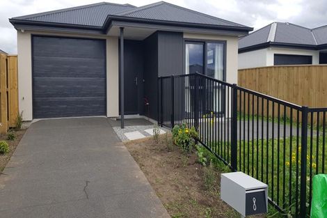 Photo of property in 8 Chrysolite Place, Belfast, Christchurch, 8051