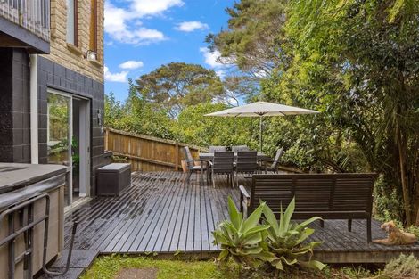 Photo of property in 2/36 Greendale Spur, Glenfield, Auckland, 0629