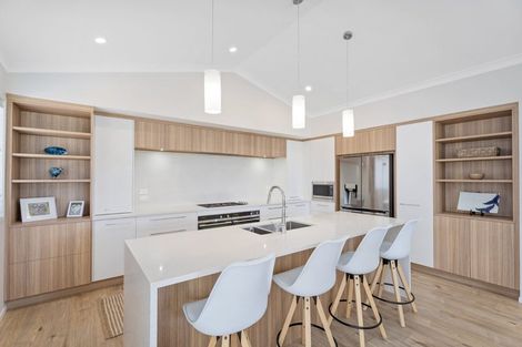 Photo of property in 5 Onerere Drive, Whitianga, 3510