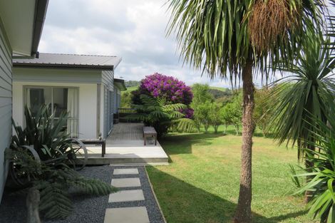 Photo of property in 5 Lori Lane, Coopers Beach, 0420