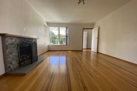 Photo of property in 5 Segedin Place, Glenfield, Auckland, 0629