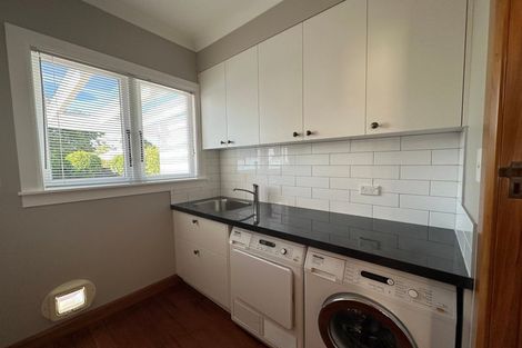 Photo of property in 19 Guy Avenue, Takaro, Palmerston North, 4410