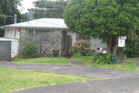 Photo of property in 18 Emirau Place, Glenfield, Auckland, 0629