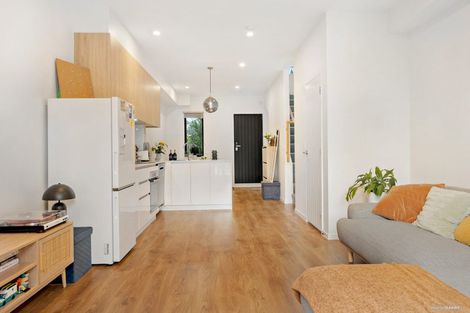 Photo of property in 19/26 Springvale Drive, Fairview Heights, Auckland, 0632