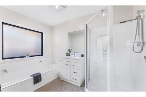 Photo of property in 34 Wallingford Crescent, Rolleston, 7615