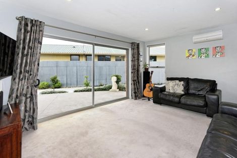 Photo of property in 8 Birdling Place, Halswell, Christchurch, 8025