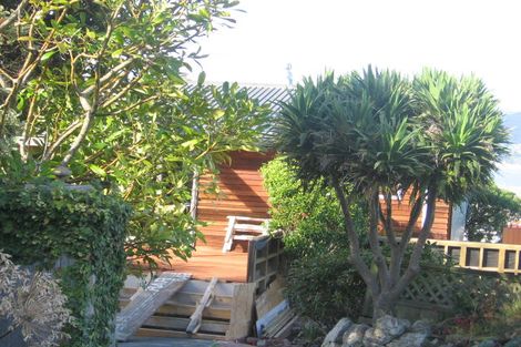 Photo of property in 34 Rakeiora Grove, Korokoro, Lower Hutt, 5012