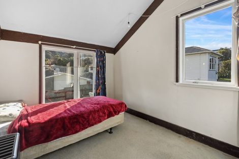 Photo of property in 12 Olivia Crescent, Tawa, Wellington, 5028