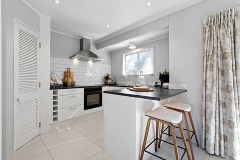 Photo of property in 2/40 Gills Avenue, Papakura, 2110