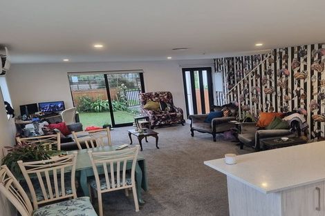 Photo of property in 2/42 Cambridge Terrace, Waiwhetu, Lower Hutt, 5010