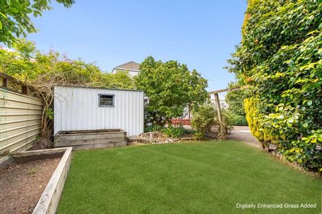 Photo of property in 11 Chelwood Street, Takaro, Palmerston North, 4412