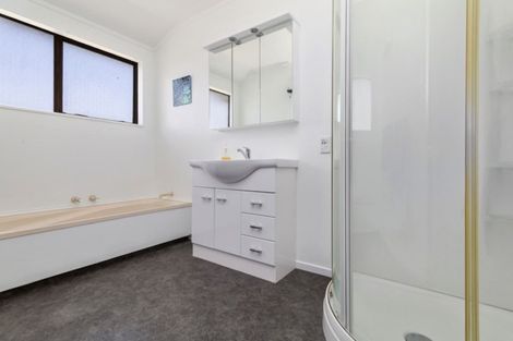 Photo of property in 14 Cullen Place, Tawa, Wellington, 5028