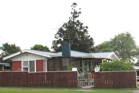Photo of property in 99 Sturges Road, Henderson, Auckland, 0612