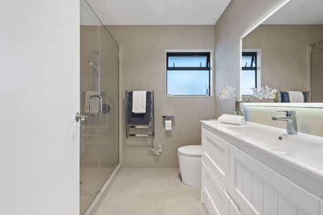 Photo of property in 39a Clovelly Road, Bucklands Beach, Auckland, 2012