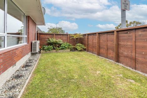 Photo of property in 328 Memorial Avenue, Burnside, Christchurch, 8053