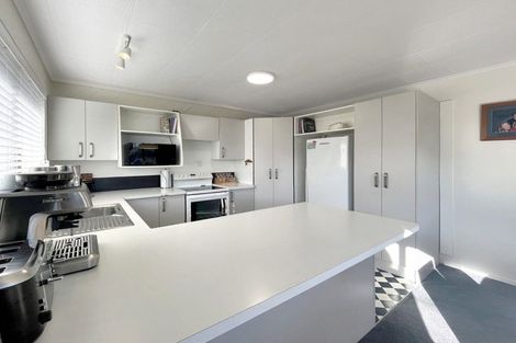 Photo of property in 55 Raglan Avenue, Cloverlea, Palmerston North, 4412