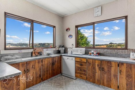 Photo of property in 1820 State Highway 12, Paparoa, 0571