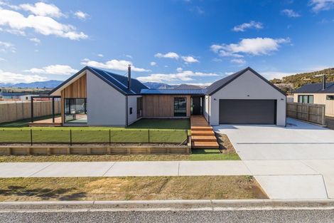 Photo of property in 26 Pounamu Avenue, Albert Town, Wanaka, 9305