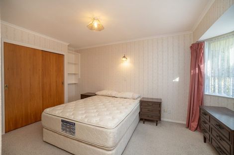 Photo of property in 8 Edgecombe Court, Roslyn, Palmerston North, 4414