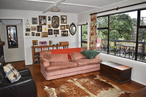 Photo of property in 22 Mahoe Street, Otaki Beach, Otaki, 5512