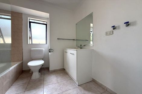 Photo of property in 13a Mawney Road, Henderson, Auckland, 0610