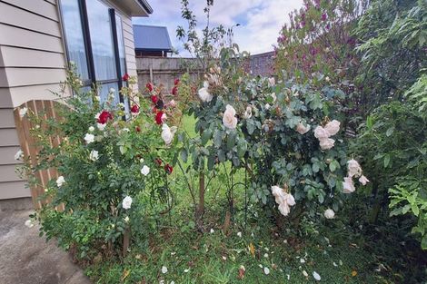 Photo of property in 22 Aragon Grove, Kingsley Heights, Upper Hutt, 5018