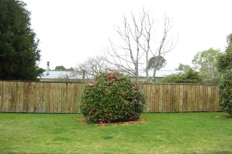 Photo of property in 3 Dunn Street, Egmont Village, 4372