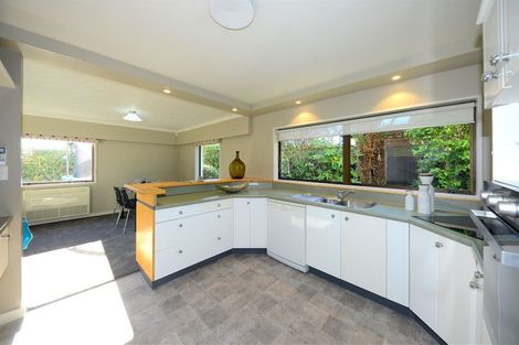 Photo of property in 14 Strathean Avenue, Avonhead, Christchurch, 8042