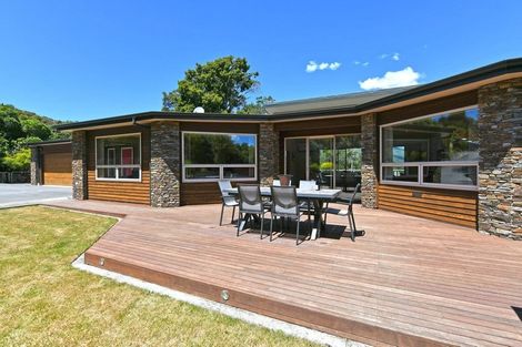 Photo of property in 1154h State Highway 2, Te Marua, Upper Hutt, 5018
