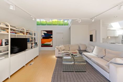 Photo of property in 85 Nicholson Road, Khandallah, Wellington, 6035