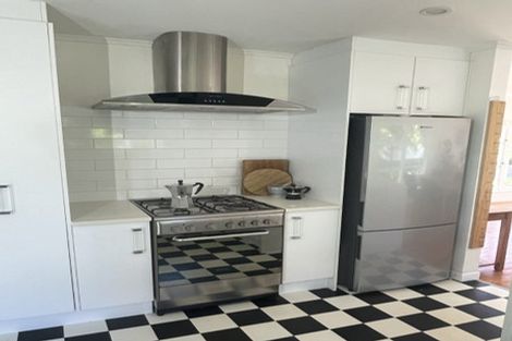 Photo of property in 2/10 Riverlea Avenue, Pakuranga, Auckland, 2010