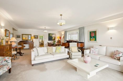 Photo of property in Broadwater Apartments, 214 Oriental Parade, Oriental Bay, Wellington, 6011