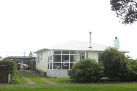 Photo of property in 43 Hutchins Street, Waitara, 4320