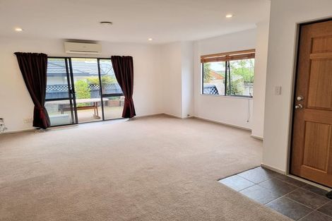Photo of property in 3/520 Don Buck Road, Westgate, Auckland, 0614