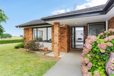 Photo of property in 13 Springvale Road, Waiuku, 2123