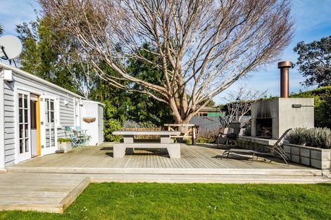 Photo of property in 1 Mary Street, Winton, 9720