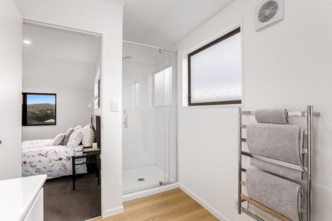 Photo of property in 8 Sailmaker Close, Whitby, Porirua, 5024