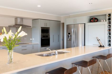 Photo of property in 16 Gunbar Drive, Welcome Bay, Tauranga, 3175