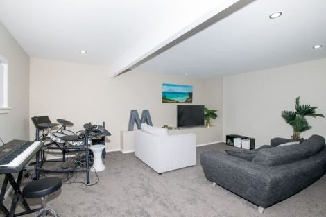 Photo of property in 57 Pacific Parade, Army Bay, Whangaparaoa, 0930