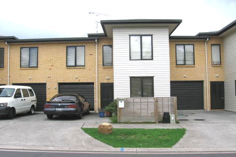 Photo of property in 6 Barnea Circle, Glen Eden, Auckland, 0602
