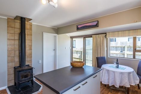 Photo of property in 36 Horokiwi Road West, Newlands, Wellington, 6037