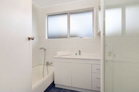 Photo of property in 5 Clensmore Place, Torbay, Auckland, 0630
