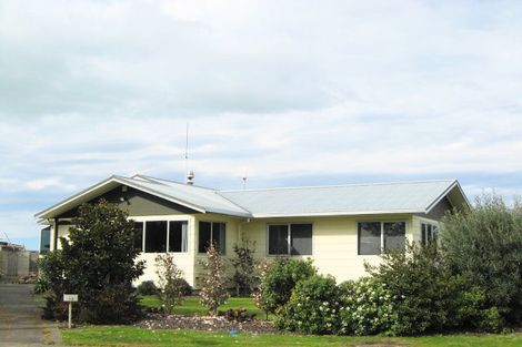 Photo of property in 19 Sutton Avenue, Clive, 4102